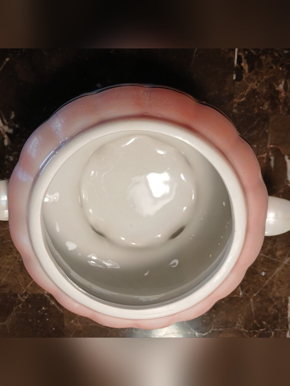 Vintage Chinese Pink & White Iridescent Porcelain Ginger Jar 5.5" Tall With Lid - Picture 4 of 16